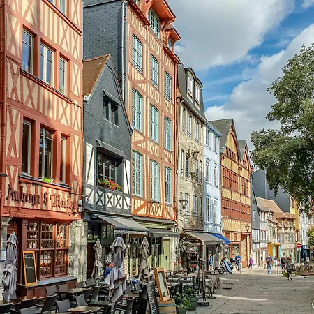 Le Duplex - Parking - Vue Clochers - Tennis *